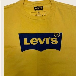 2 Levi’s Strauss size men’s XL T-shirt’s